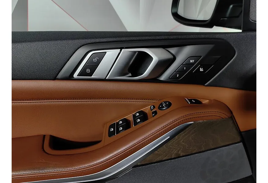 BMW X5 xDrive30d Steptronic (249 л.с.) Коричневый в АВИЛОН. Слайд №16