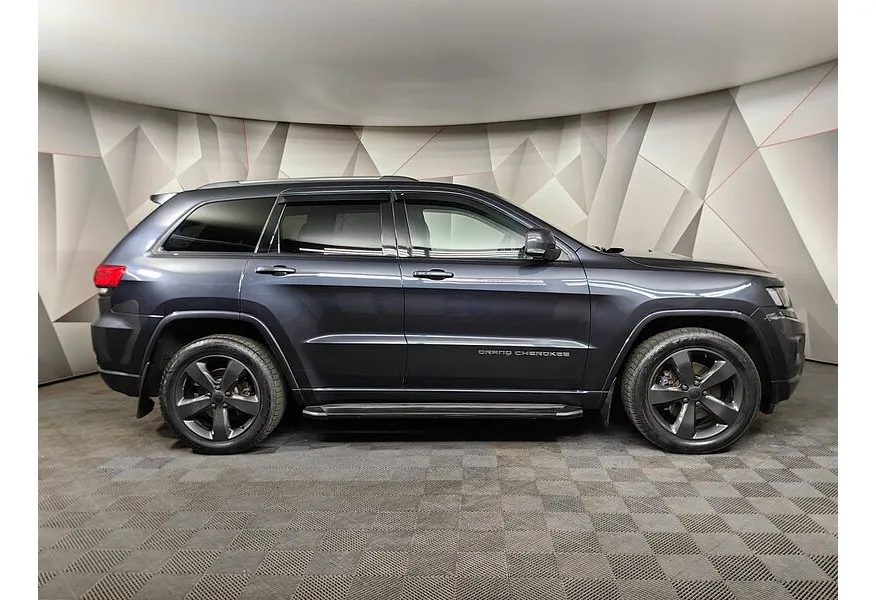 Jeep Grand Cherokee 3.0 TD AT (241 л.с.) Overland Серый в АВИЛОН. Слайд №6