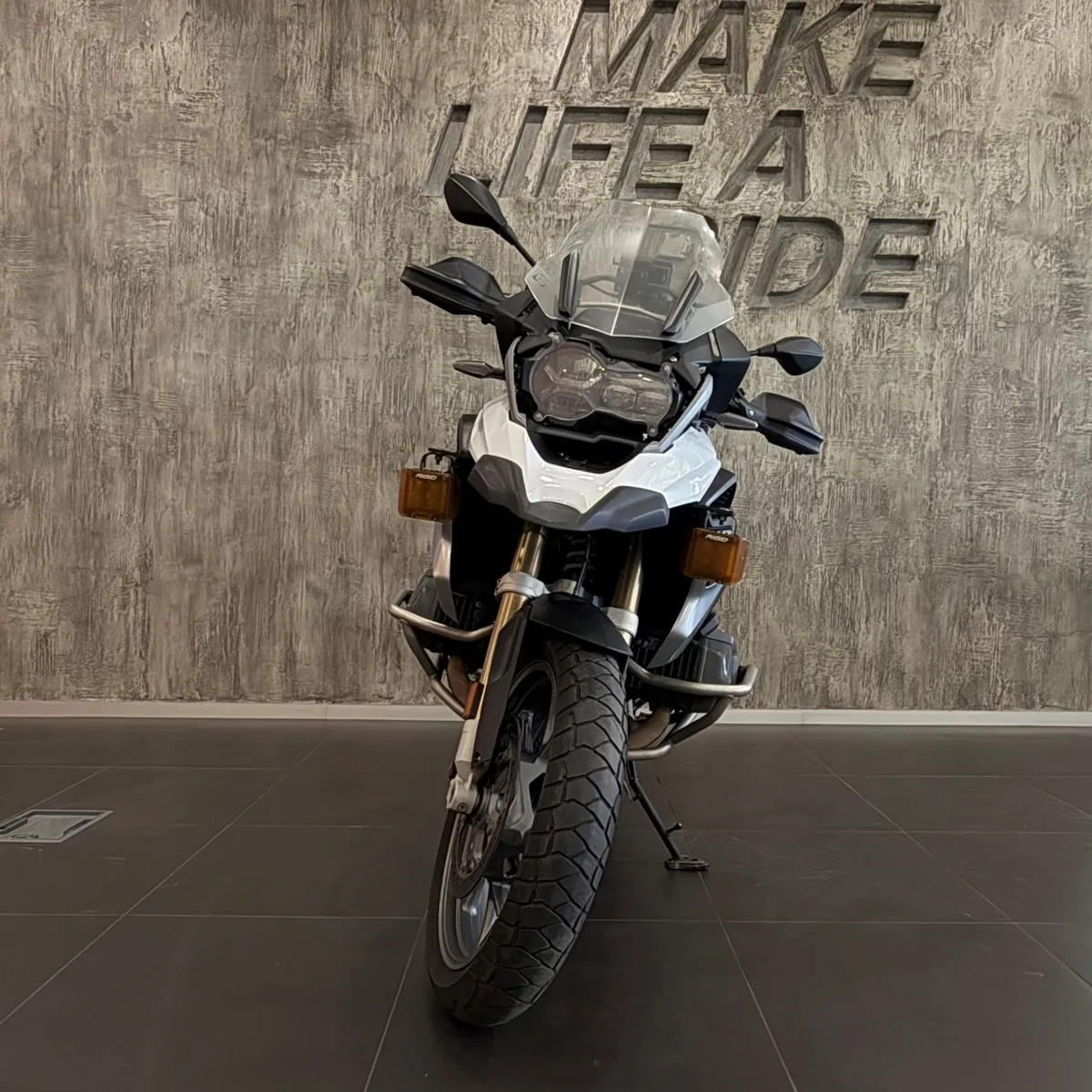 BMW Motorrad R 1250 GS R 1250 GS 1254 см³ (136) 1254 Белый в АВИЛОН. Слайд №4