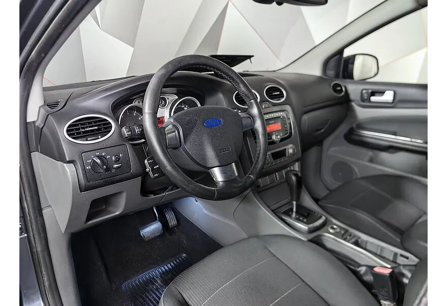 Ford Focus 2.0 AT (145 л.с.) Titanium Серый в АВИЛОН. Слайд №16