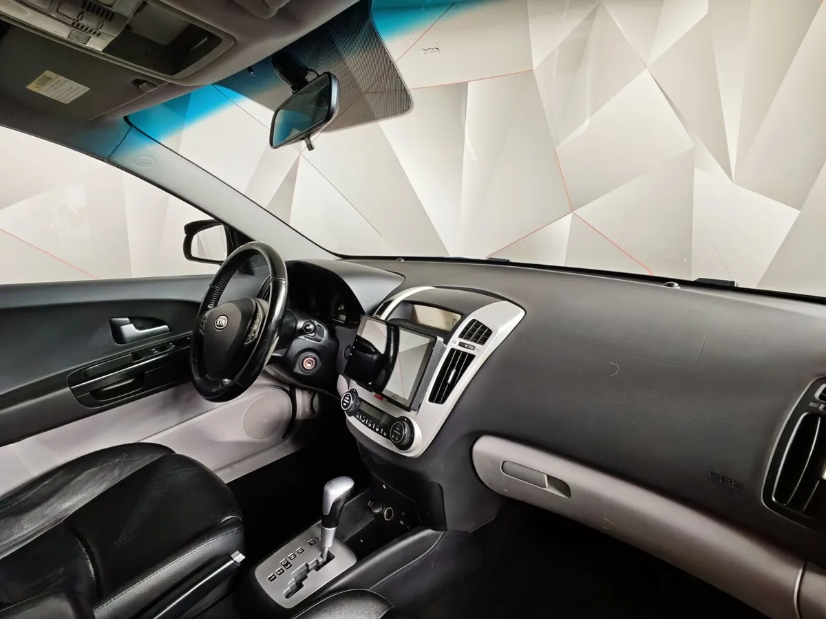 Kia Ceed 2.0 AT (143 л.с.) Черный в АВИЛОН. Слайд №11