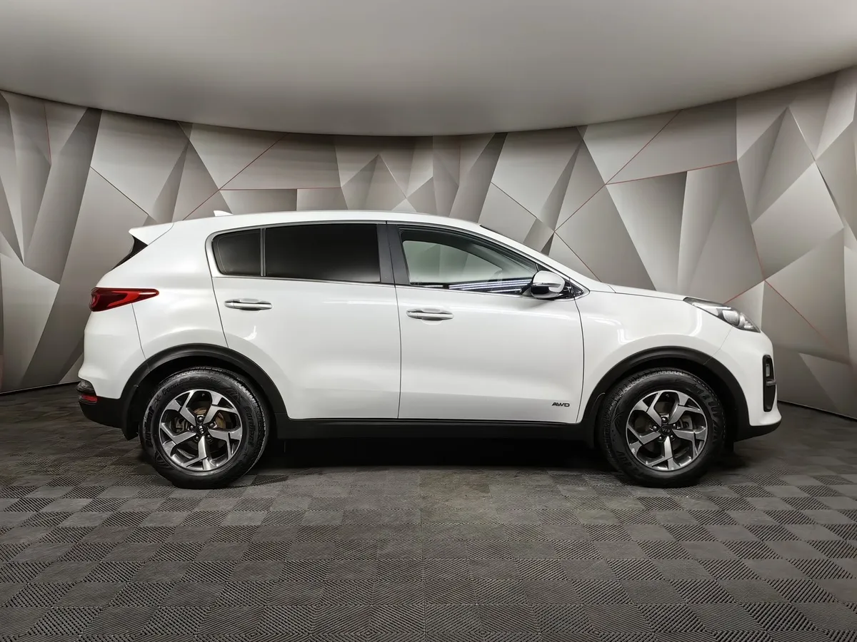 Kia Sportage 2.0 MPI AT 4WD (150 л.с.) Comfort Белый в АВИЛОН. Слайд №6