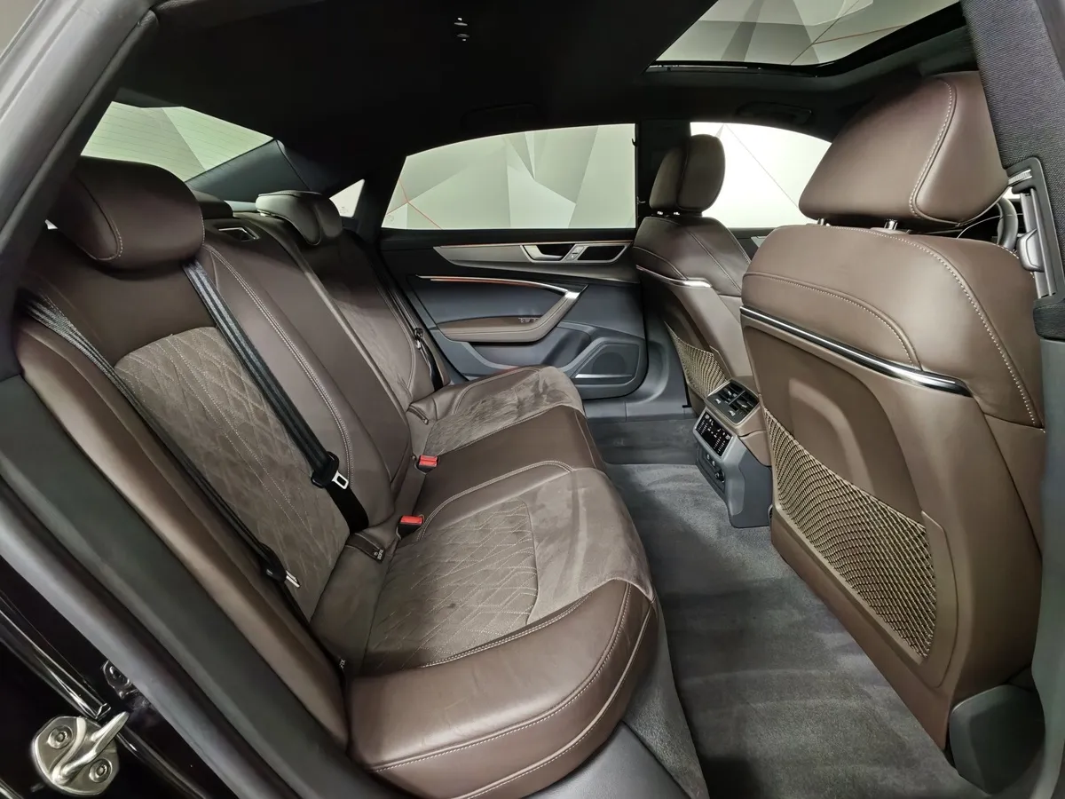Audi A7 45 TFSI quattro S tronic (245 л.с.) Черный в АВИЛОН. Слайд №16