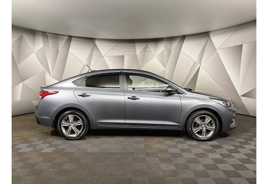 Hyundai Solaris 1.6 AT (123 л.с.) Elegance Серый в АВИЛОН. Слайд №4