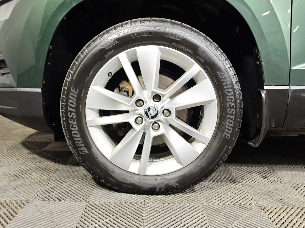 Skoda Karoq 1.4 AT FWD (150 л.с.) Ambition Зеленый в АВИЛОН. Слайд №9