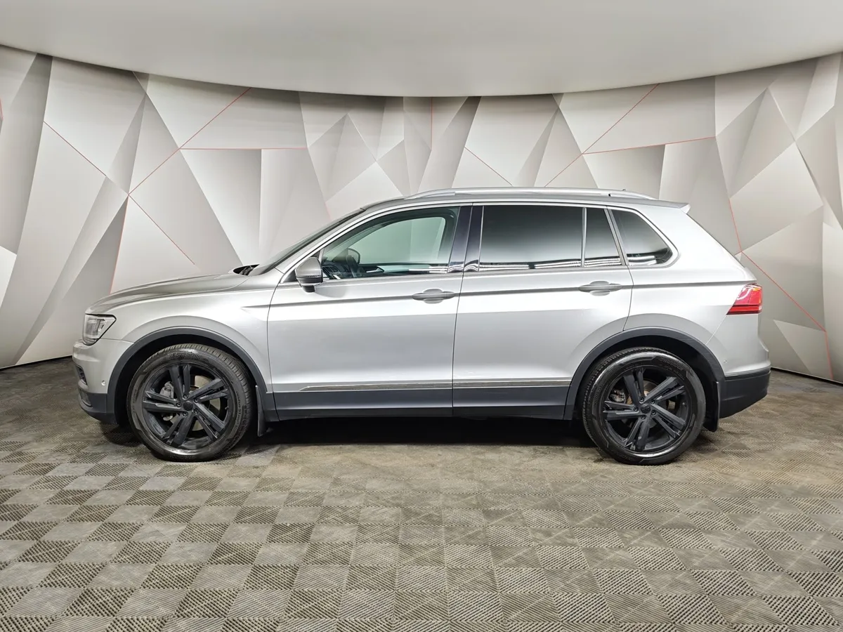 Volkswagen Tiguan 2.0 TSI 4Motion DSG (180 л.с.) Comfortline Серебристый в АВИЛОН. Слайд №5