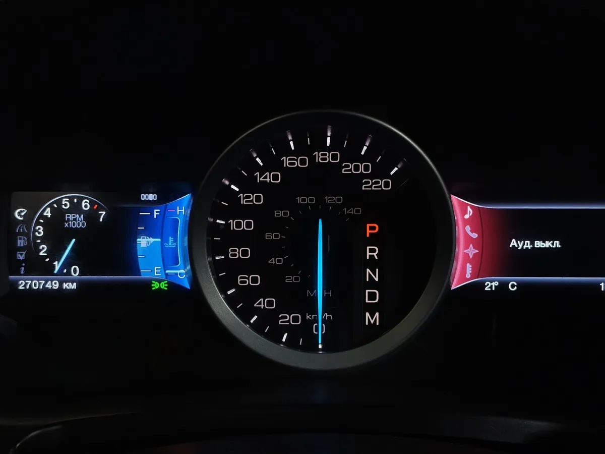 Ford Explorer 3.5 SelectShift 4WD (294 л.с.) Черный в АВИЛОН. Слайд №17