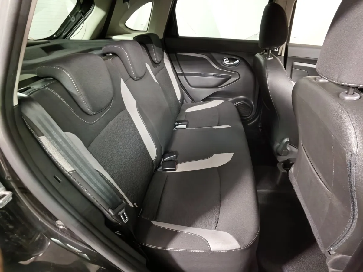ВАЗ (Lada) XRAY 1.8 AMT (122 л.с.) Черный в АВИЛОН. Слайд №16