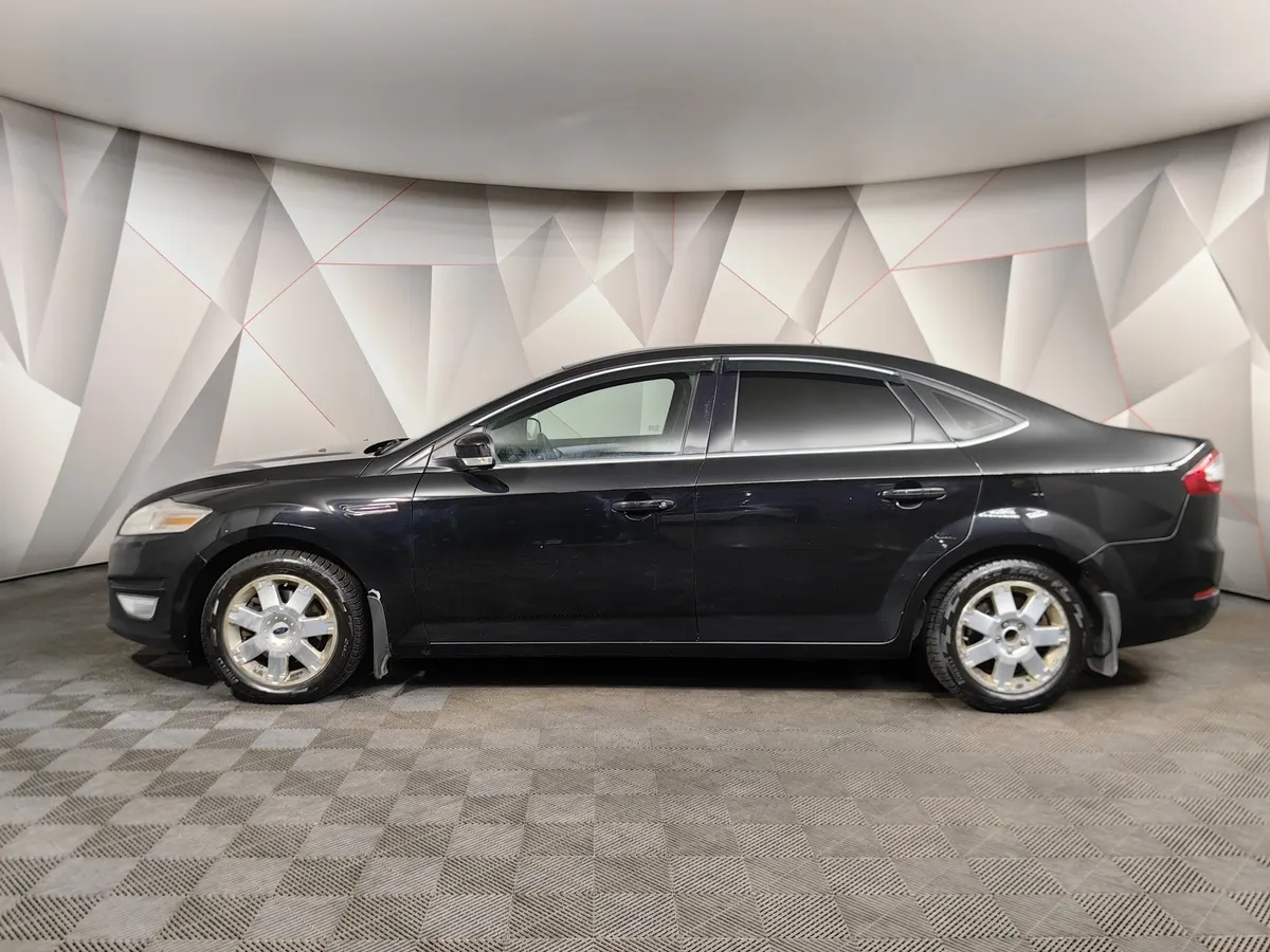 Ford Mondeo 2.0 MT (145 л.с.) Черный в АВИЛОН. Слайд №5