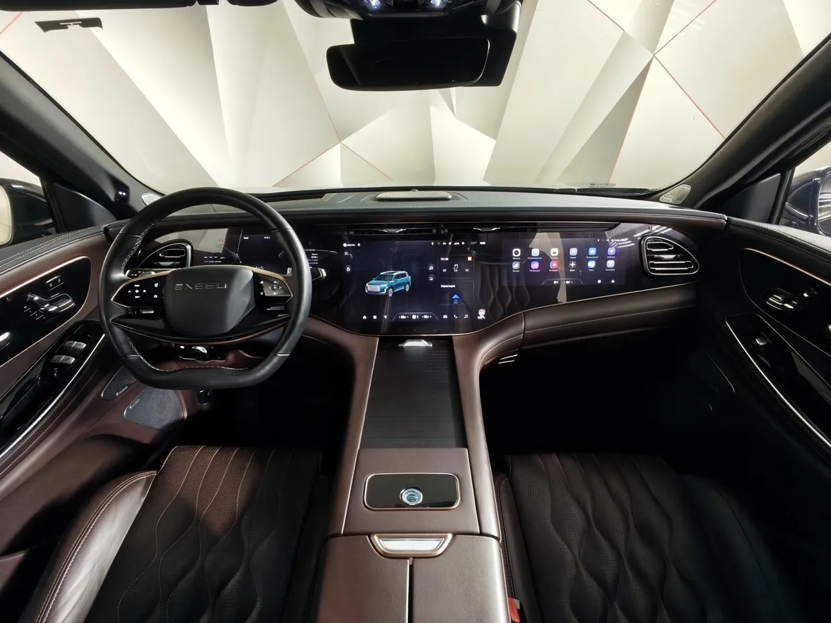 EXEED VX 2.0 AMT AWD (249 л.с.) President Черный в АВИЛОН. Слайд №14