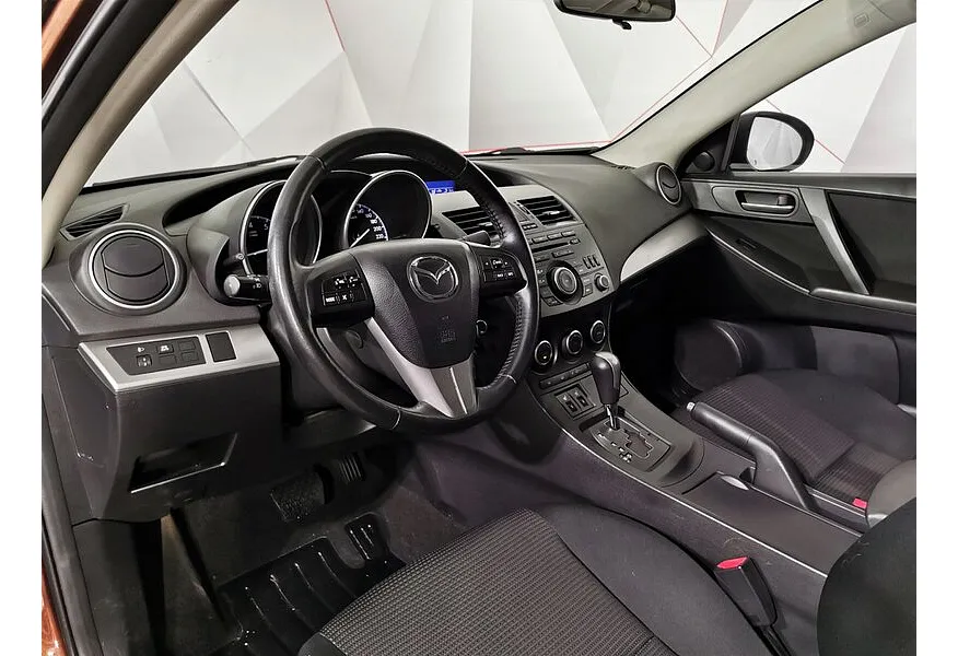 Mazda 3 1.6 AT (105 л.с.) Коричневый в АВИЛОН. Слайд №19