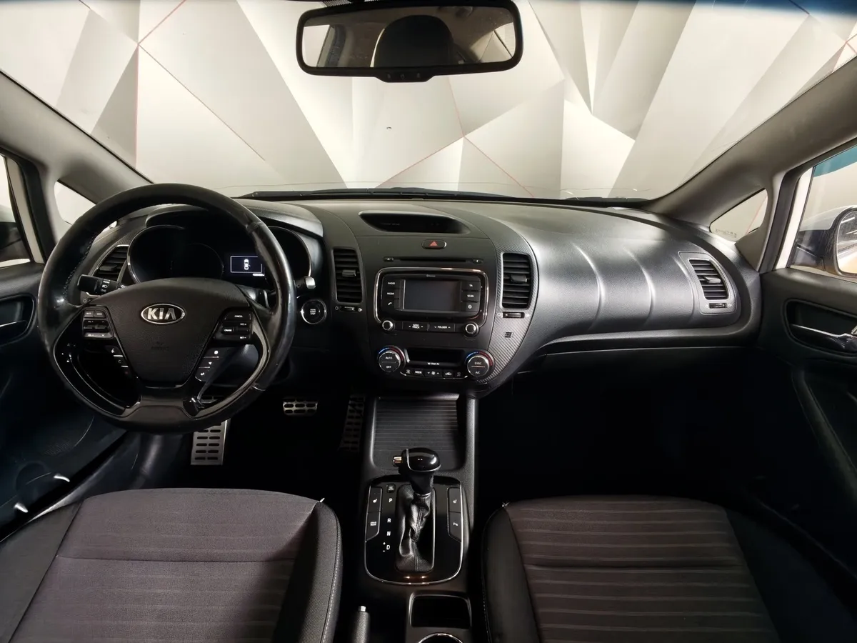 Kia Cerato 1.6 AT (130 л.с.) Comfort Белый в АВИЛОН. Слайд №14