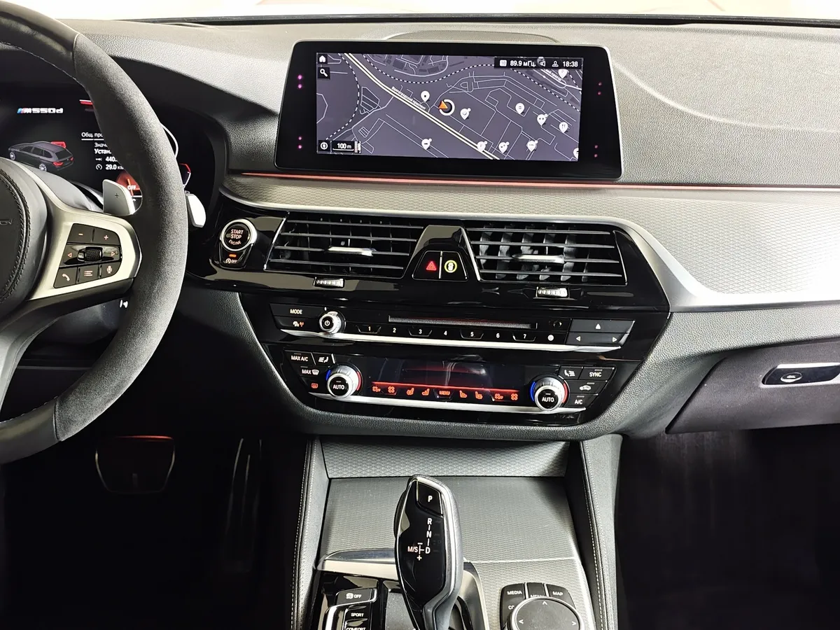 BMW 5 серия M550d xDrive Steptronic (400 л.с.) Черный в АВИЛОН. Слайд №22