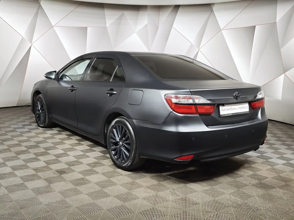 Toyota Camry 2.5 AT (181 л.с.) Стандарт Черный в АВИЛОН. Слайд №4