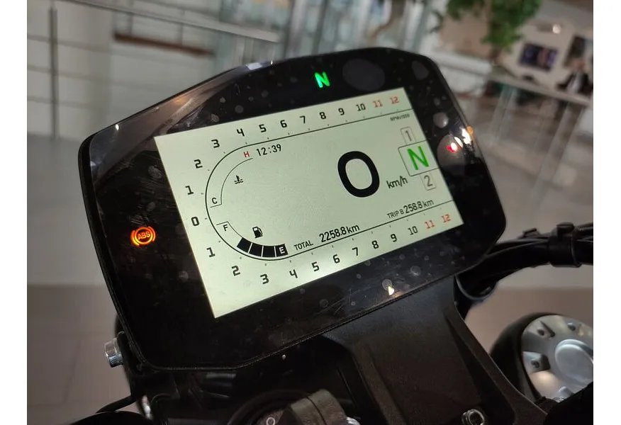 Benelli Leoncino 800 754 см³ (76 л.с.) (76) 754 Серый в АВИЛОН. Слайд №8