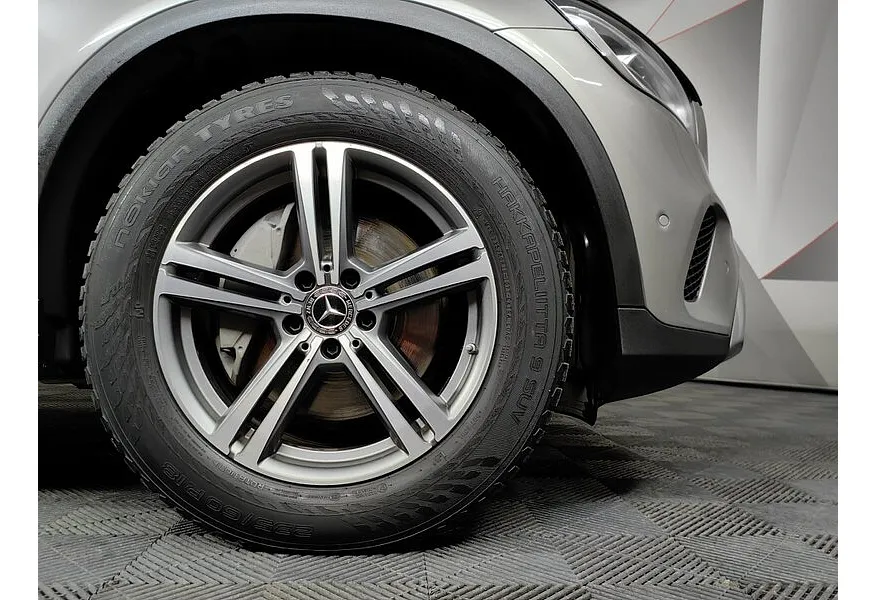 Mercedes-Benz GLC Купе 220 d 9G-TRONIC 4MATIC (194 л.с.) Premium Серебристый в АВИЛОН. Слайд №9