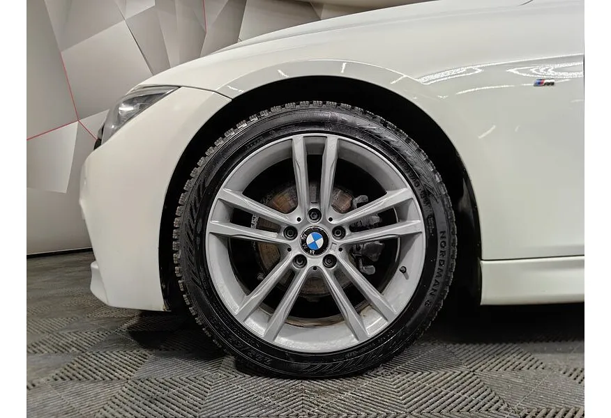 BMW 3 серия 320i xDrive AT (184 л.с.) M Sport Белый в АВИЛОН. Слайд №7