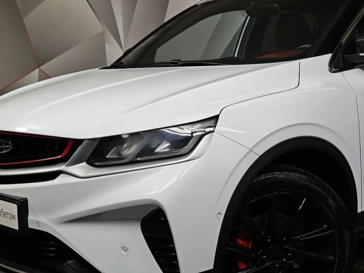 Geely Coolray 1.5T 7DCT 2WD (150 л.с.) Flagship Sport Белый в АВИЛОН. Слайд №10