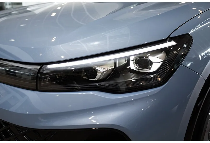 Volkswagen Tiguan 380 TSI 2.0 DSG 4WD (220 л.с.) R-Line Черный в АВИЛОН. Слайд №19