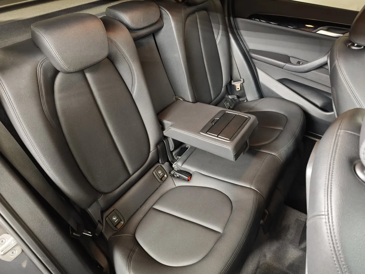 BMW X1 18i sDrive (140 л.с.) Advantage Серый в АВИЛОН. Слайд №14