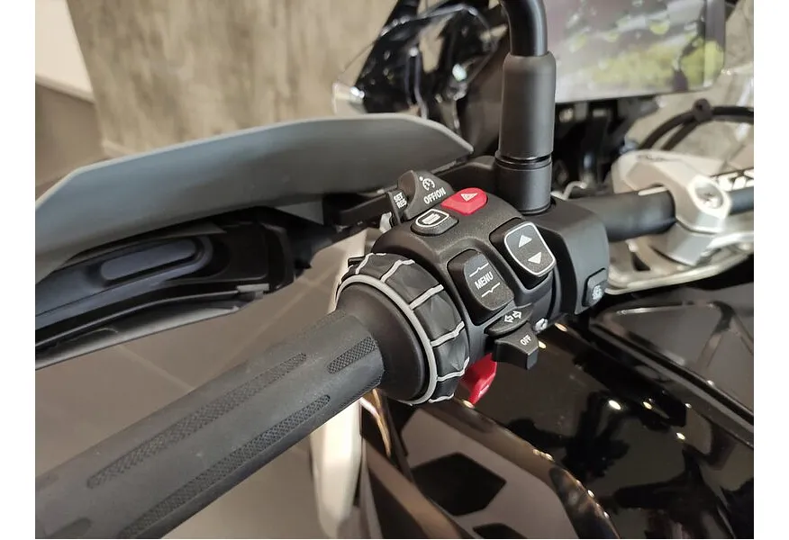 BMW Motorrad R 1300 GS R 1300 GS 1300 см³ (145) 1300 Черный в АВИЛОН. Слайд №8