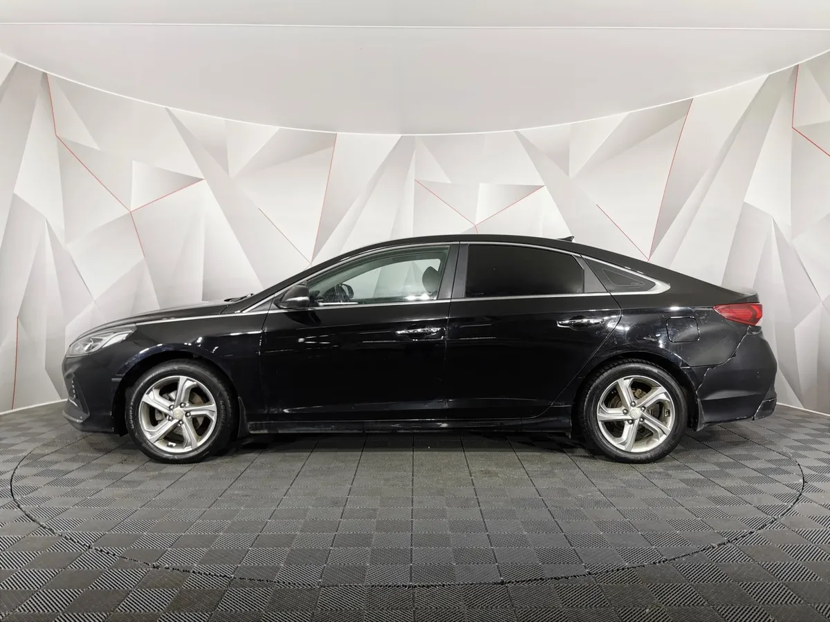Hyundai Sonata 2.0 AT (150 л.с.) Primary Черный в АВИЛОН. Слайд №5