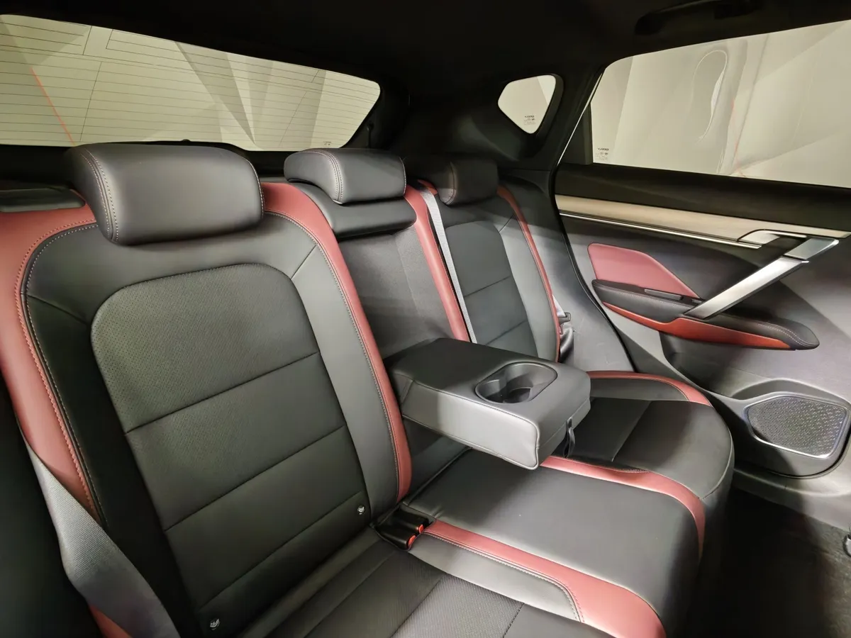 Geely Coolray 1.5T 7DCT 2WD (150 л.с.) Flagship Белый в АВИЛОН. Слайд №16