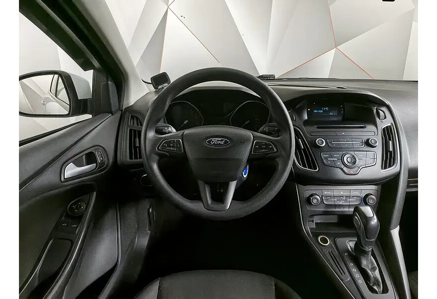 Ford Focus 1.6 PowerShift (105 л.с.) Trend Белый в АВИЛОН. Слайд №19