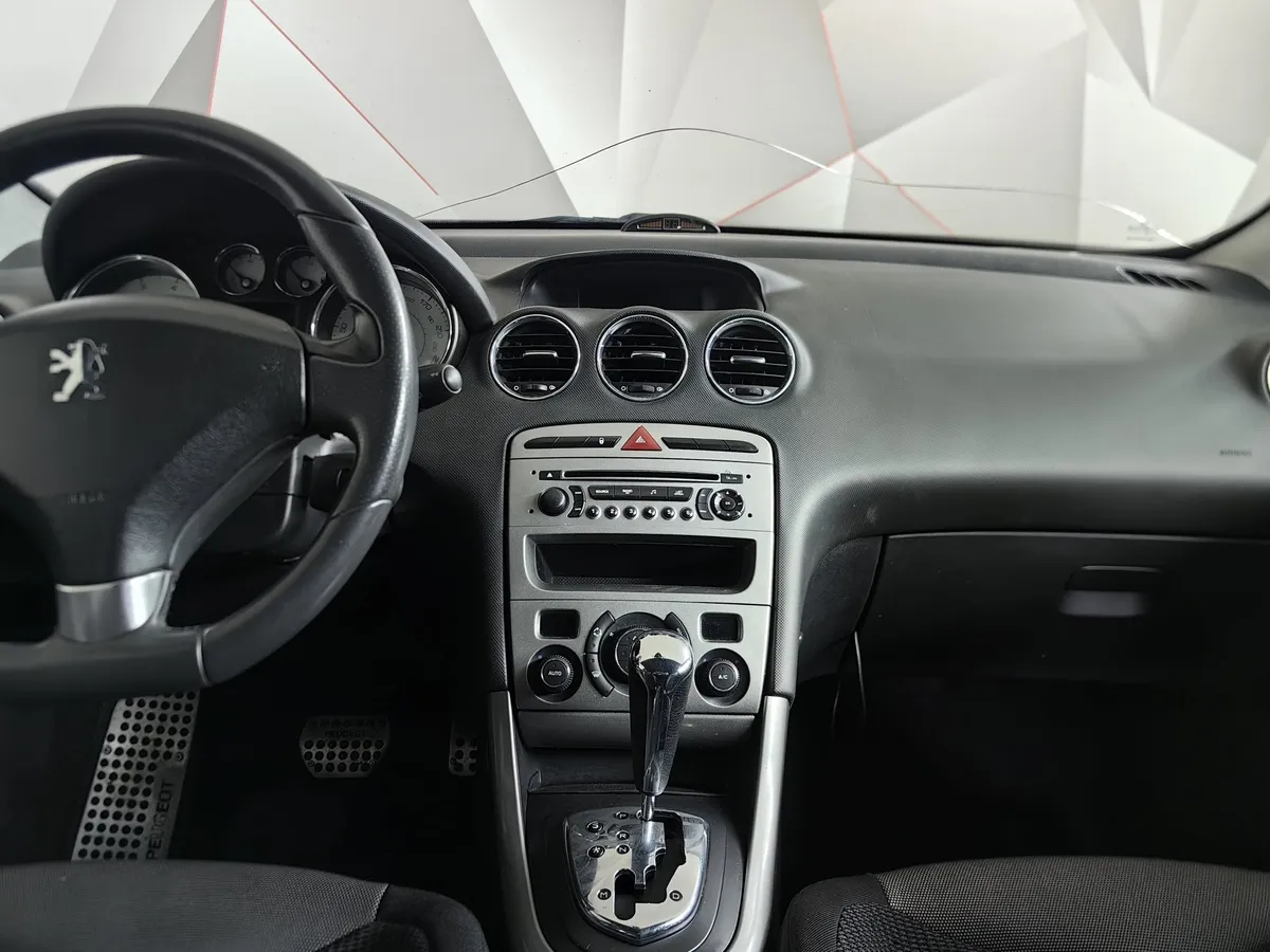 Peugeot 308 1.6 VTi AT (120 л.с.) Белый в АВИЛОН. Слайд №13