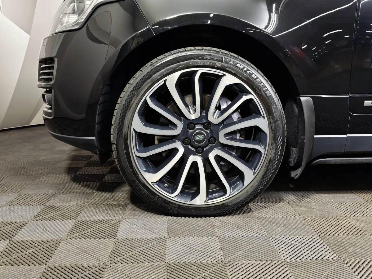 Land Rover Range Rover 4.4 SDV8 AT AWD (339 л.с.) Autobiography Черный в АВИЛОН. Слайд №9