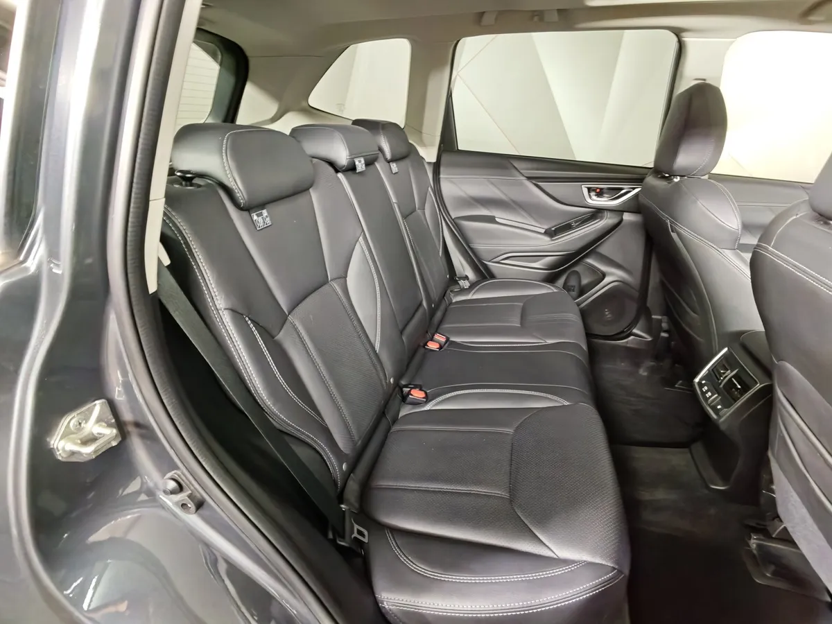 Subaru Forester 2.5 CTV AWD (185 л.с.) Sport Серый в АВИЛОН. Слайд №15