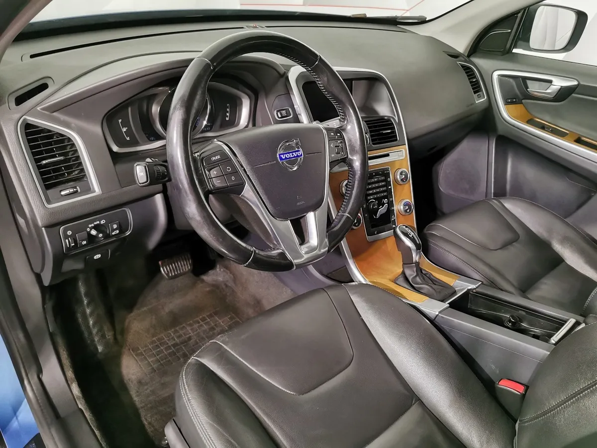 Volvo XC60 2.4 D4 Geartronic AWD (181 л.с.) Голубой в АВИЛОН. Слайд №18
