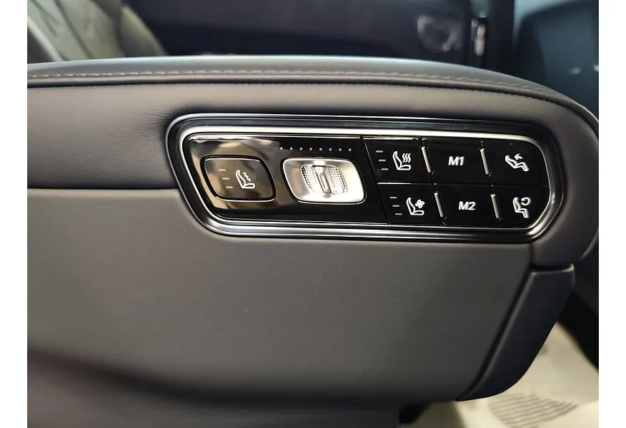 Zeekr 9X 2.0h AT 4WD (1177 л.с.) Black Черный в АВИЛОН. Слайд №18