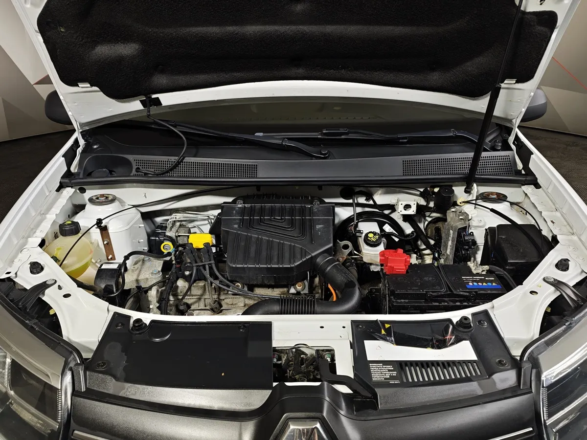 Renault Logan 1.6 MT (82 л.с.) Белый в АВИЛОН. Слайд №11