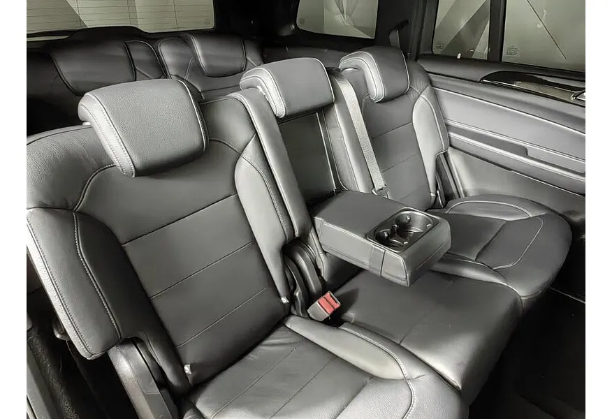 Mercedes-Benz GLS 350 d 4MATIC 9G-TRONIC (249 л.с.) Особая серия Черный в АВИЛОН. Слайд №17