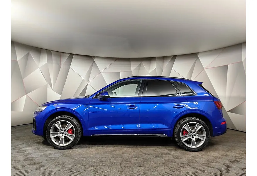 Audi Q5 2.0 TFSI S tronic quattro (249 л.с.) Sport Синий в АВИЛОН. Слайд №5
