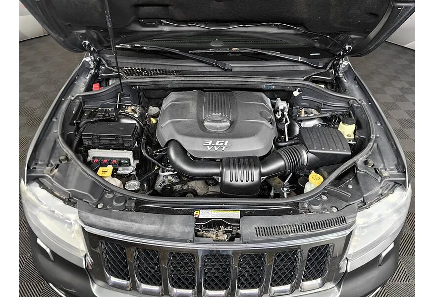 Jeep Grand Cherokee 3.6 AT AWD (286 л.с.) Overland Серый в АВИЛОН. Слайд №10