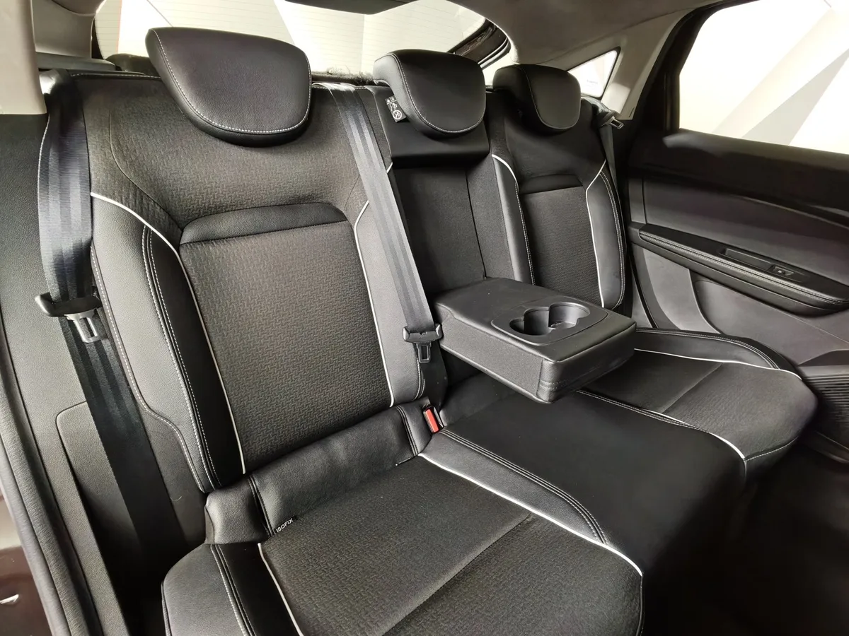 Renault Arkana 1.3 CVT 2WD (150 л.с.) Коричневый в АВИЛОН. Слайд №17