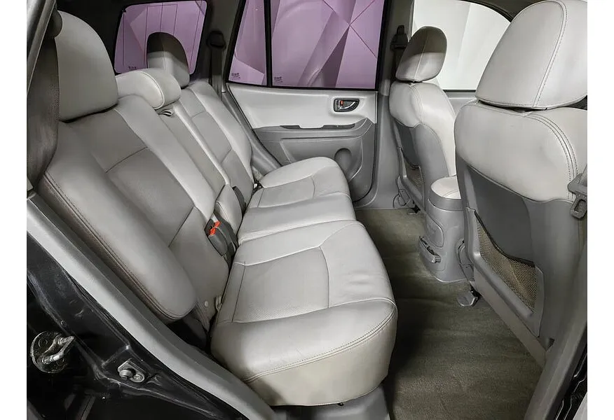 Hyundai Santa Fe 2.0 CRDi AT 4WD (112 л.с.) Черный в АВИЛОН. Слайд №15