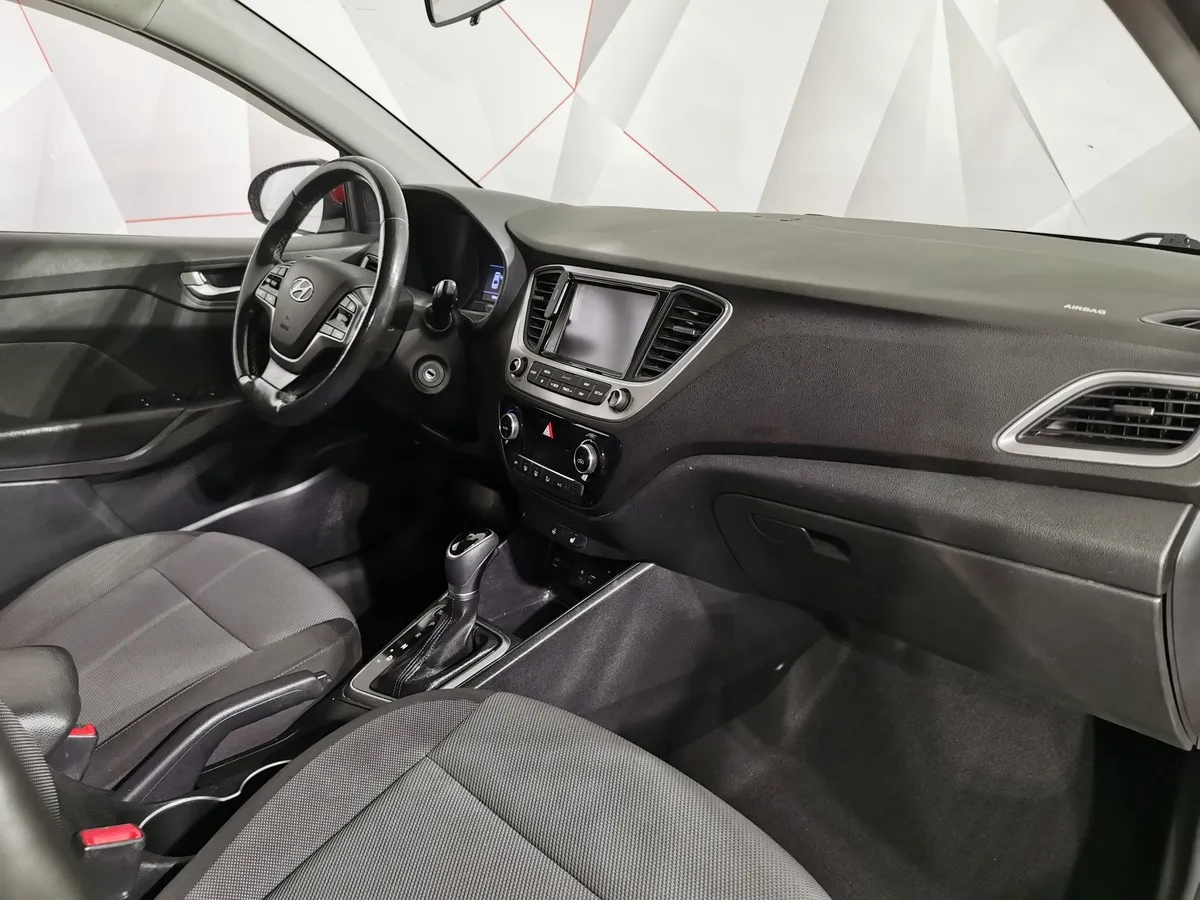 Hyundai Solaris 1.6 AT (123 л.с.) Elegance + Prestige Красный в АВИЛОН. Слайд №13