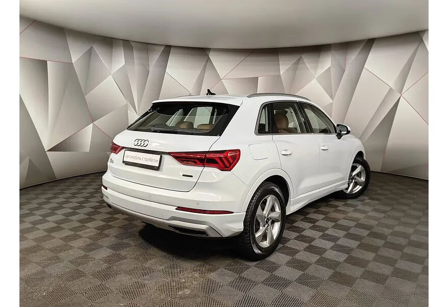 Audi Q3 2.0 TFSI S-tronic quattro (180 л.с.) Design Белый в АВИЛОН. Слайд №2
