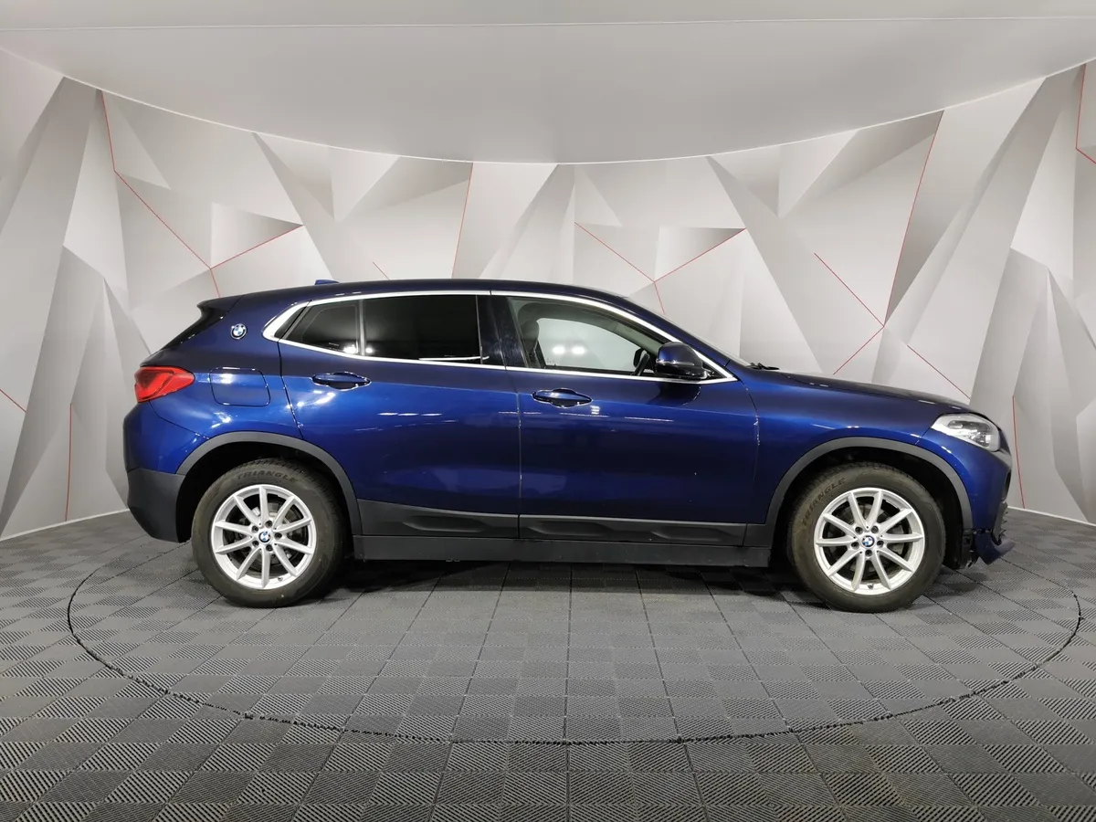 BMW X2 18i sDrive AMT (140 л.с.) Advantage Синий в АВИЛОН. Слайд №6