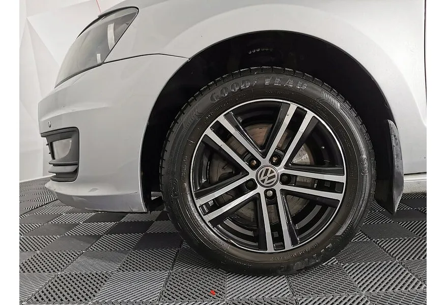 АВИЛОН - Volkswagen Polo 1.6 MPI AT (110 л.с.) Comfortline Серебристый - slide 16