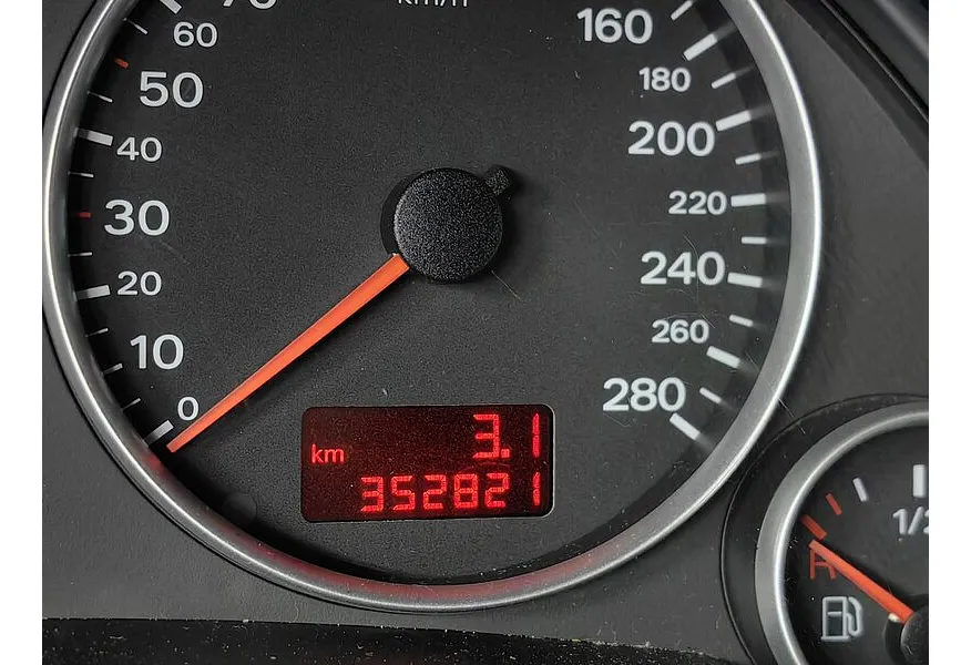 Audi A4 2.0 TFSI multitronic (200 л.с.) Серый в АВИЛОН. Слайд №16