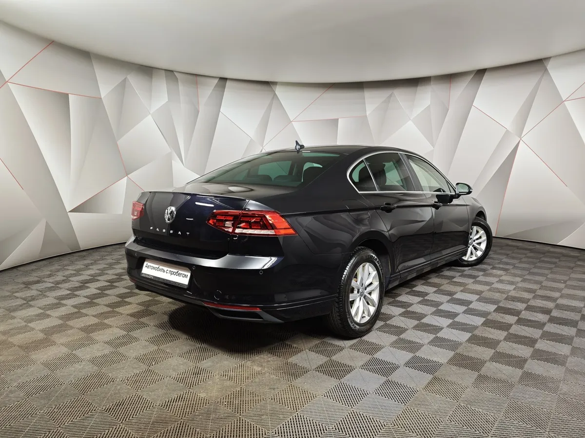 Volkswagen Passat 1.4 TSI BlueMotion DSG (150 л.с.) Highline Черный в АВИЛОН. Слайд №2