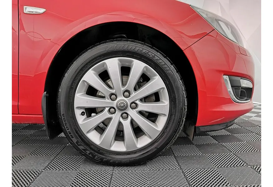 Opel Astra 1.6 Turbo AT (180 л.с.) Красный в АВИЛОН. Слайд №9