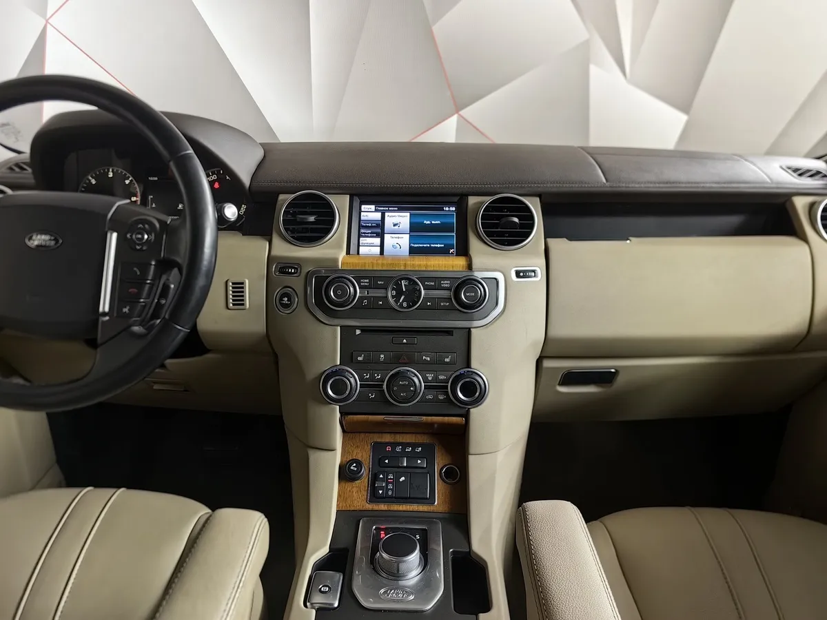 Land Rover Discovery 3.0 SDV6 4WD AT (252 л.с.) HSE Коричневый в АВИЛОН. Слайд №12