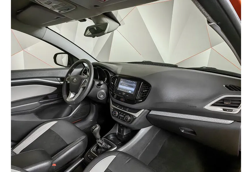 ВАЗ (Lada) Vesta 1.8 MT (122 л.с.) Оранжевый в АВИЛОН. Слайд №12