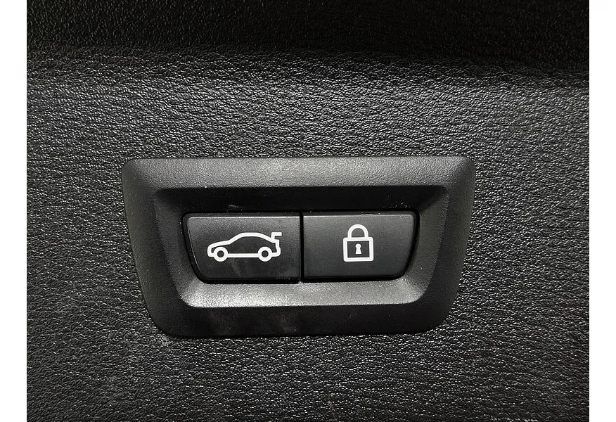 BMW X1 20i xDrive Steptronic AT (192 л.с.) Синий в АВИЛОН. Слайд №17