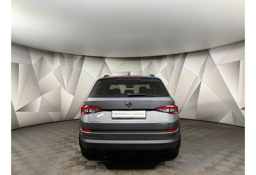 Skoda Kodiaq 2.0 TSI DSG 4X4 (180 л.с.) Серый в АВИЛОН. Слайд №8